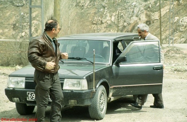 Bayburt Belediye başkanı Muammer Daştan 1989-1994 ve Gazeteci Sadık Yavuz