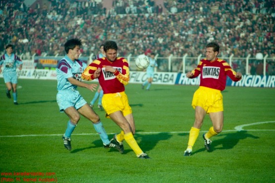 fotbol,seyredenleri mutlu ederdi