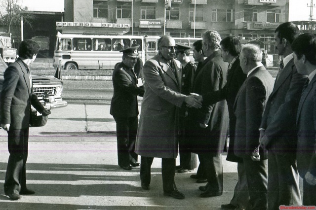 Trabzon Valisi Yılmaz Ergun'un Araklı ziyaretin de protokol selamlaması