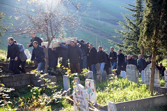 mezarlık, cennet gibiydi
