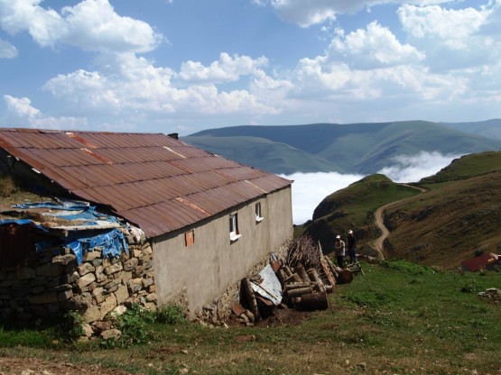 Kizilkaya yaylası evler- Gümüşhane