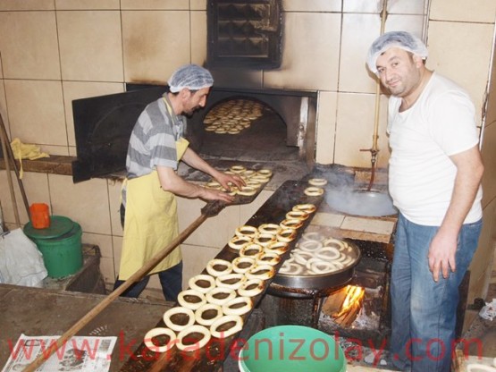 ustalar,Rize simidi yaparken adeta nefes alamıyor!