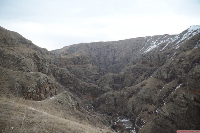 Şeytan kalesi /Çıldır /Ardahan / Derin vadi