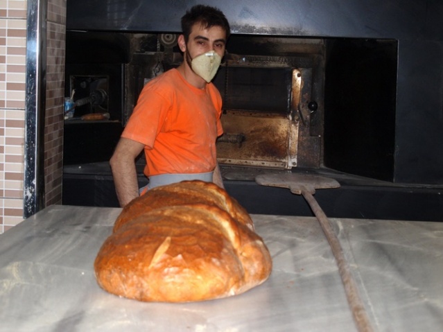 Trabzon Ekmeği ve fırını
