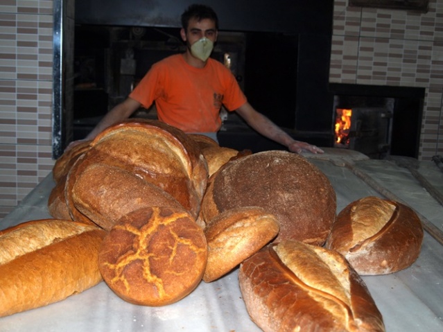 Trabzon Ekmeği, emek yoğunluğu ister!