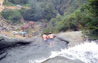 Ağaran, şelaleden de öte