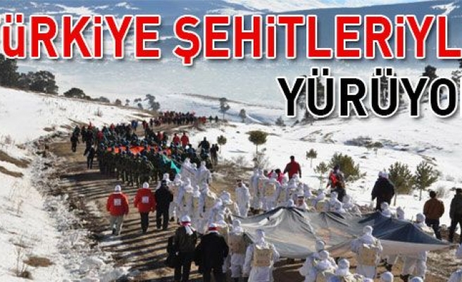 Sarıkamış’ta, “Türkiye Şehitleriyle yürüyor”!