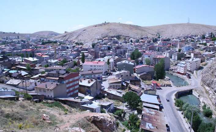 Duduzar'dan Bayburt kalesine (Bemsibeyrek)
